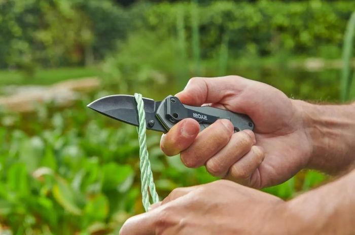 Ніж складаний Ryobi RFK25T, лезо 57мм, стропоріз, фіксатор леза, кліпса.