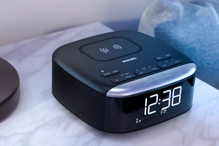 Радіогодинник Philips TAR7706 FM/DAB+, stereo 4W, LCD, Qi, Wireless