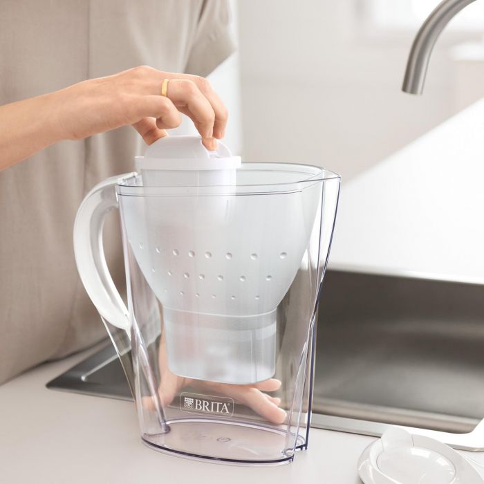 Фільтр-глечик Brita Marella Memo + 3 картриджа 2.4 л (1.4 л очищеної води), білий
