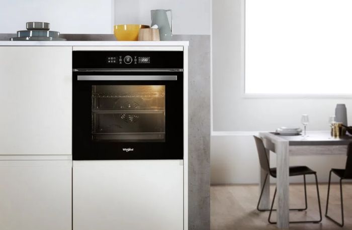Духова шафа Whirlpool електрична, 73л, A+, дисплей, конвекція, телескопічні напрямні, чорний