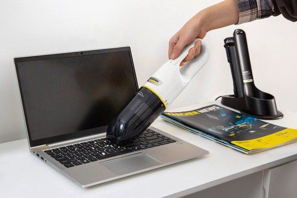 Пилосос ручний Karcher CVH 2 PREMIUM, акумуляторний, Li-ion, 7.2В, 2А, 0,15 л, до 10 хв, 0.55 кг