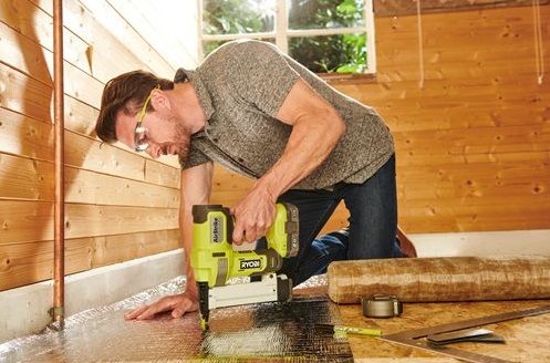 Степлер Ryobi ONE+ R18GS18-0, акумуляторний, 18В, тип 18G, (без АКБ та ЗП)