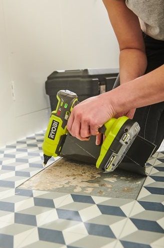 Пістолет клейовий Ryobi RGL18-0 акумуляторний ONE+,18В, стрижні 11/12 мм, 2 режими 200/130 град., solo (без АКБ та ЗУ)