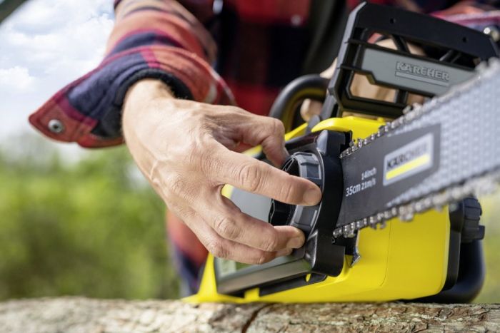Комплект ланцюгова пила Karcher CNS 18-30 Battery, 18В, швидкозарядний комплект, акб 18В 5Ач