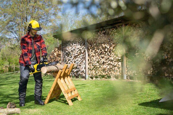 Комплект ланцюгова пила Karcher CNS 18-30 Battery, 18В, швидкозарядний комплект, акб 18В 5Ач