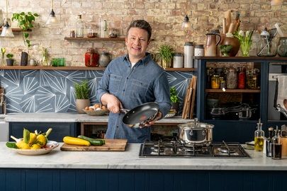 Сковорода Tefal Jamie Oliver Kitchen Essential , 28см, покриття Titanium 2Х, індукція, Thermo-Spot, нерж.сталь