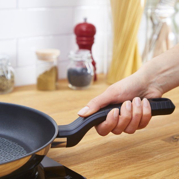 Набір сковорідок Tefal Comfort Max 24, 28см, покриття Titanium, індукція, Thermo-Spot, нерж.сталь