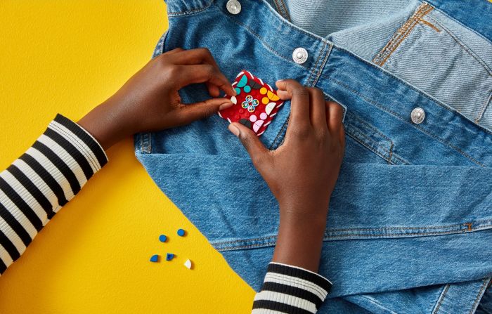 Конструктор LEGO DOTS Нашивка Міккі Маус та Мінні Маус