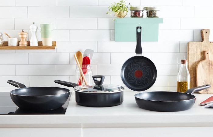 Сковорода Tefal Generous Cook ВОК, 28см, покриття Titanium, індукція, Thermo-Spot, алюм., чорний