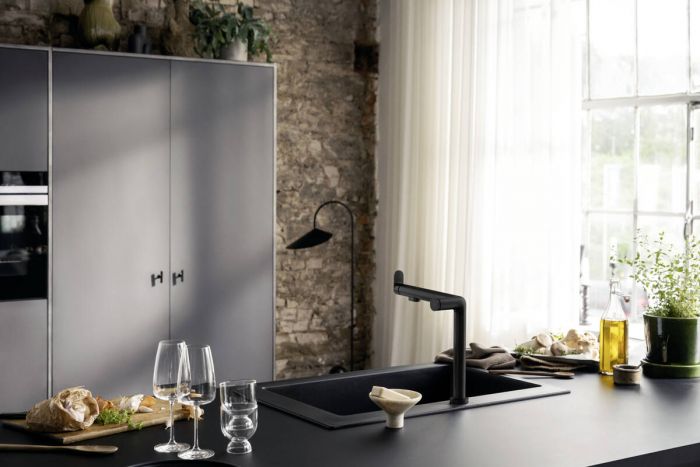 Змішувач для кухні Hansgrohe  Aqittura M91, довж.виливу - 285мм, поворотний, 1важіль, FilterSystem 240, чорний матовий