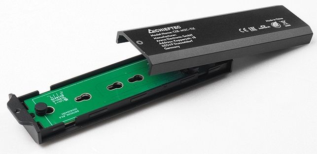 Корпус для M.2 PCIe NVMe/SATA SSD CHIEFTEC CEB-M2C-TLE USB 3.2 Gen2 Type-C Tool-Less Aluminum/Plastic