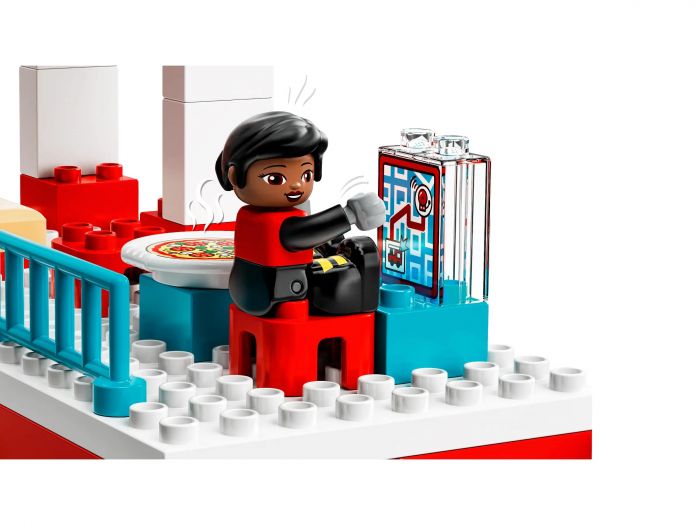 Конструктор LEGO DUPLO Пожежна частина та гвинтокрил