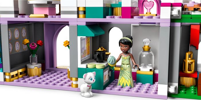 Конструктор LEGO Disney Princess Замок неймовірних пригод