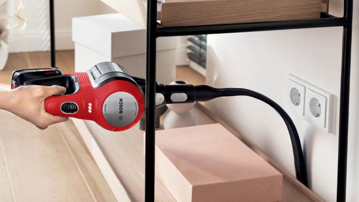 Пилосос Bosch безпровідний, конт пил -0.3л, автон. робота до 40хв, вага-2.9кг, НЕРА, червоний