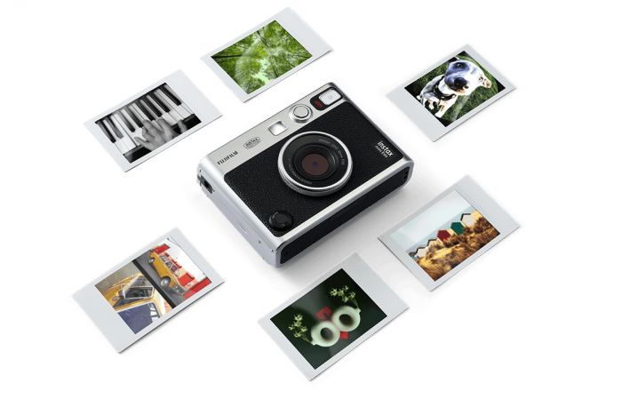 Фотокамера миттєвого друку Fujifilm INSTAX MINI EVO
