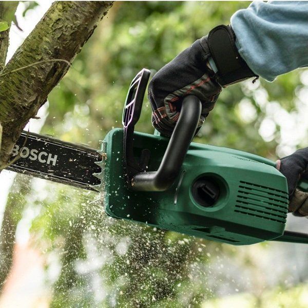 Пилка ланцюгова Bosch Universal Chain 35, 1800 Вт, 35 см, 12 м/с, 4.2 кг