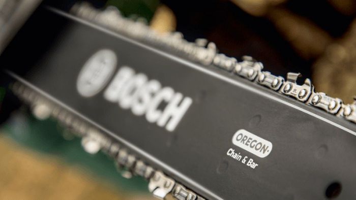 Пилка ланцюгова Bosch UniversalChain 40, 1800 Вт, 40 см, 0.375", 12 м/с, 4.3 кг