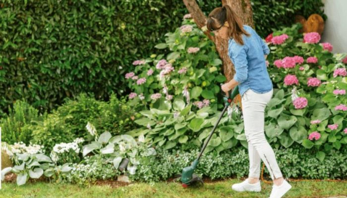 Тример садовий Bosch EasyGrassCut 23, 280Вт, 23 см, ліска, 1.9 кг