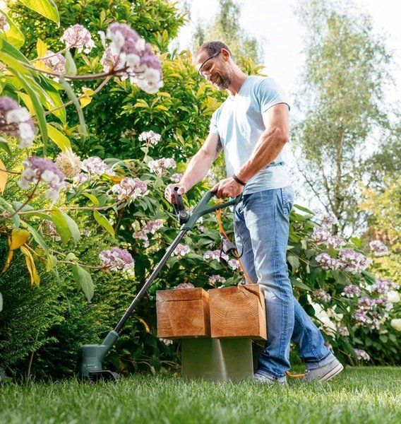 Тример садовий Bosch EasyGrassCut 23, 280Вт, 23 см, ліска, 1.9 кг
