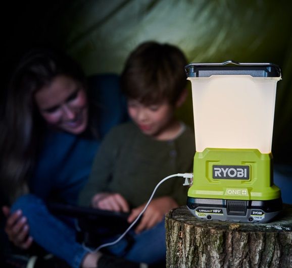 Світильник Ryobi RLL18-0 ONE+, 3 режими яскравості, USB для заряджання пристроїв (без АКБ та ЗУ)