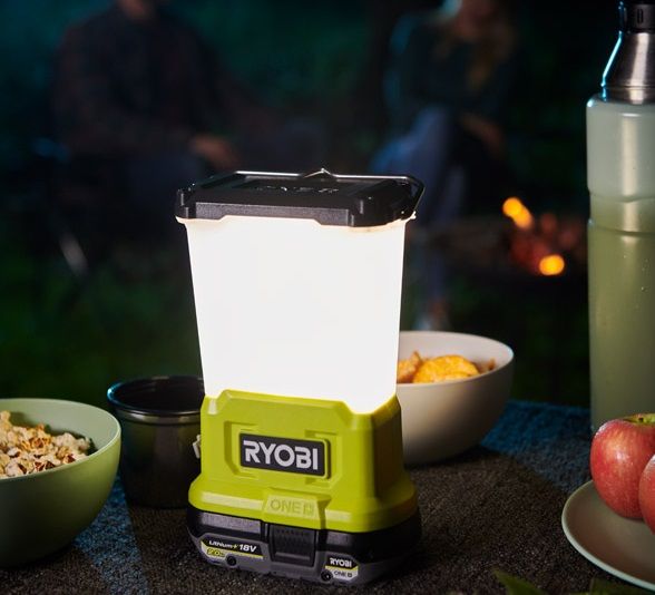 Світильник Ryobi RLL18-0 ONE+, 3 режими яскравості, USB для заряджання пристроїв (без АКБ та ЗУ)