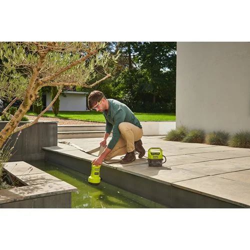 Насос для брудної та чистої води Ryobi RY18SPA-0, ONE+ 18В, 4200 л/г, вис 8 м, глуб. 5 м, штуцер 1", таймер відключення, захист сухого ходу (без АКБ та ЗУ), 4 кг