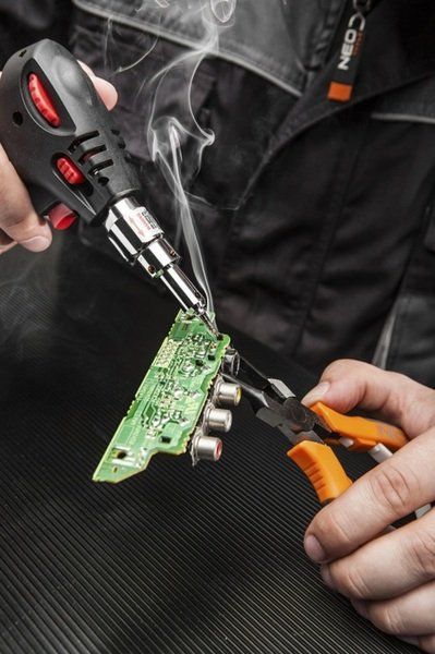 Паяльник газовий Neo Tools, п’єзозапалювання, 20 мл, t жала паяльника 400 °C, t полум’я 1300 °C