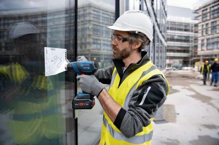 Фен будівельний Bosch GHG 18V-50 PROFESSIONAL, акумуляторный, 18 В, 300/500 °C, 175 л/хв, 0.59 кг, SOLO