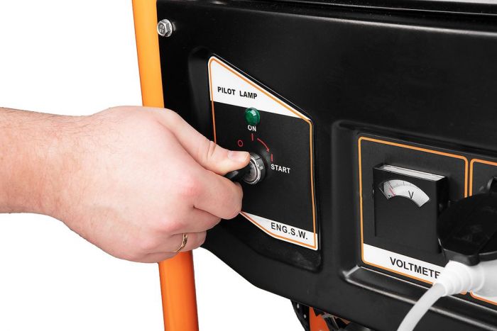 Генератор бензиновий Neo Tools 04-731, 6.0/6.5кВт, 1х12В та 2х230В (16А) та 1x230В(32А), бак 25л, 313г/кВтГ, 85 кг