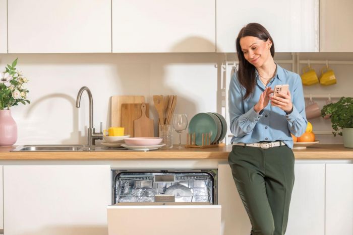 Посудомийна машина Gorenje GV673C62 вбудовувана, 16компл., A+++, 60см, інвертор,Wi-Fi, сенсорн.упр, 3и кошики, білий