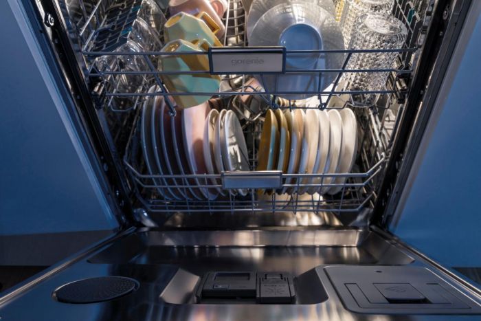 Посудомийна машина Gorenje GV673C62 вбудовувана, 16компл., A+++, 60см, інвертор,Wi-Fi, сенсорн.упр, 3и кошики, білий