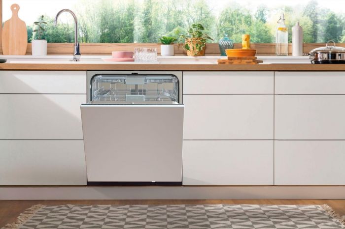 Посудомийна машина Gorenje GV693C60XXL вбудовувана, 16компл, інверторн, A+++, 60см, TotalDry, 3 кошики, білий
