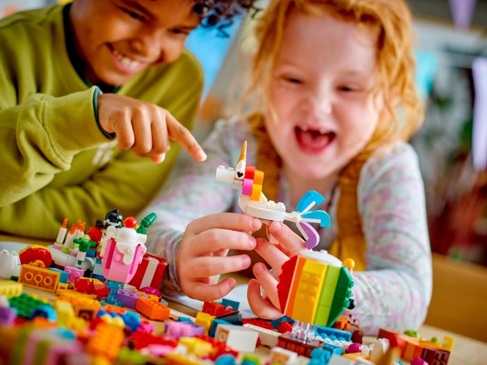 Конструктор LEGO Classic Творча святкова коробка