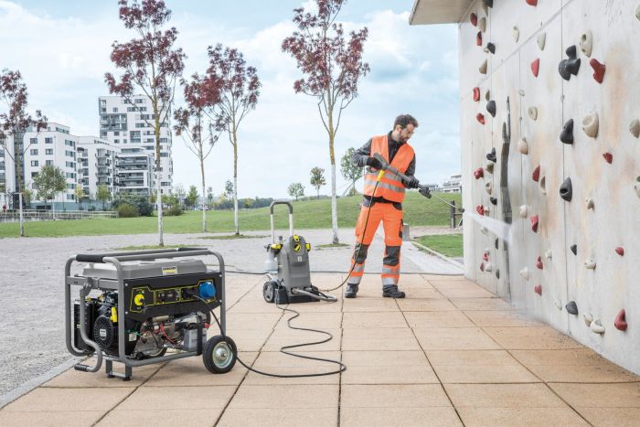 Генератор Karcher PGG 6/1 бензиновий, 230В, електростарт, max 5.5кВт, 13л.с., AVR + Мінімийка високого тиску Karcher K5, 145 бар, 2.1кВт