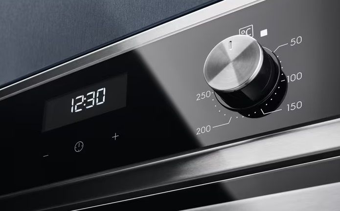Духова шафа Electrolux електрична, 65л, A, дисплей, конвекція, чорний+нерж