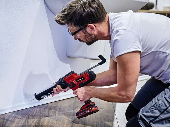Пістолет для герметика Einhell TE-SG 18/10 Li - Solo акум., PXC, 18В, 2000 Н, 310 мл, 0.4-10 мм/с, 1.8 кг (без АКБ і ЗП)