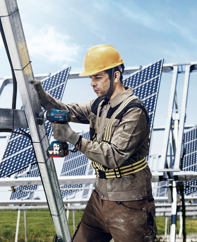 Гайкокрут Bosch Professional GDS 18V-400 акум, 2* 18 В GBA 5 Аг, 400 Нм, 0-2500 об/хв, ЗУ GAL 18V-40, кейс, зажим квадрат, 1.87 кг