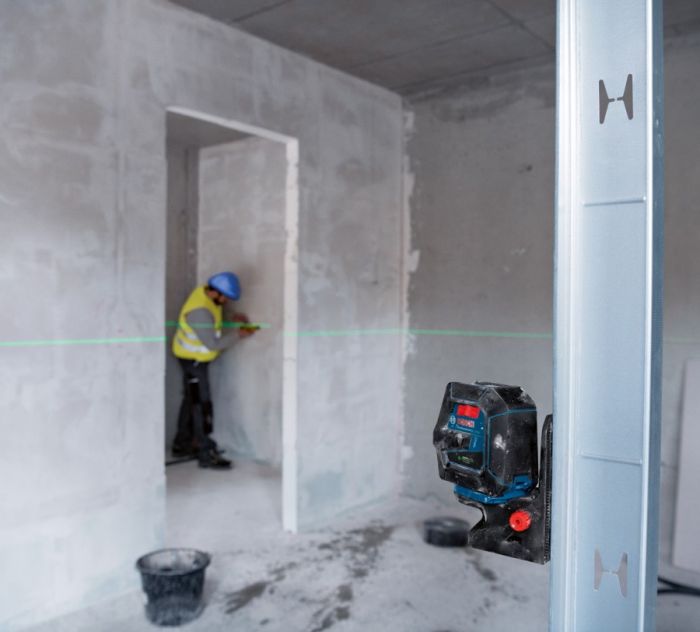 Нівелір лазерний Bosch Professional GCL 2-50 G, до 15 м, ± 0.3 мм/м, в чемодані з тримачем RM 10, затиском DK 10, чохлом, мішенню,  0.58 кг
