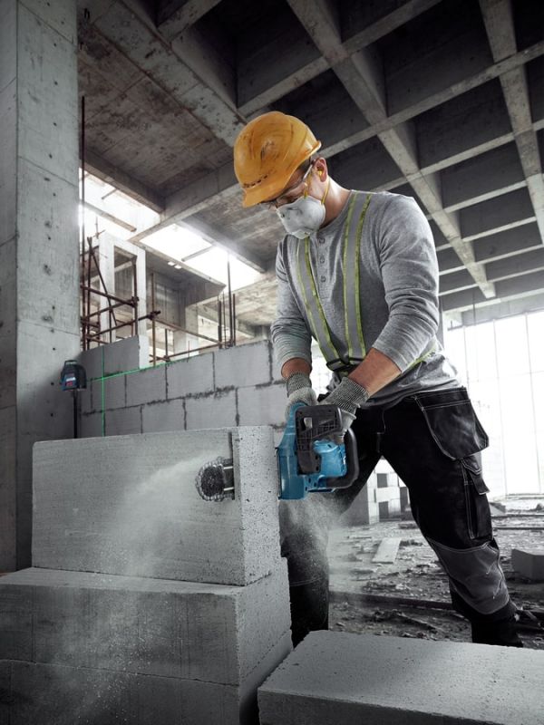 Пила для газобетонных блоків Bosch Professional GAC 250, 1200 Вт, 330 мм, 3/8, 5000 об/мин, 4.7 кг