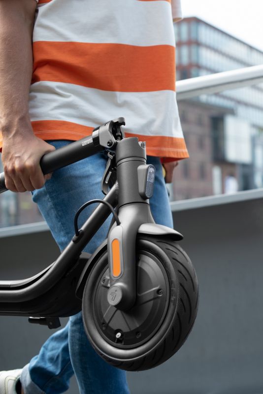 Електросамокат Segway-Ninebot F25E II, чорний