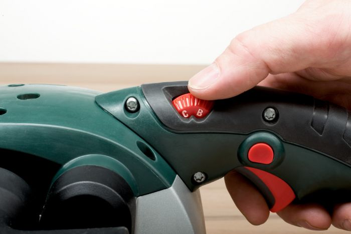 Шліфмашина ексцентрикова Metabo BAE 75, 75*533мм, 1010Вт, 240-450об/хв, 4.9кг