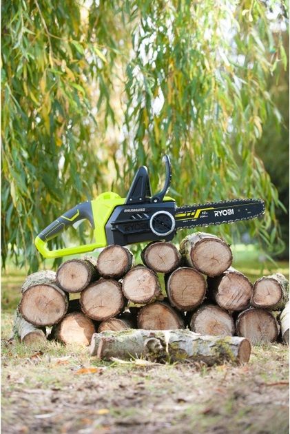 Пила ланцюгова акумуляторна Ryobi RCS1830-140B, ONE+ 18В, шина 30 см, АКБ 4.0Ач+ЗП безщіткова