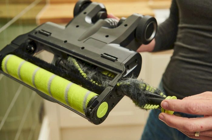 Пилосос вертикальний Ryobi RSV18X1-0, 18В ONE+, безщітковий, 90AW, 900л/хв, HEPA 12, подвійна роликова щітка + додаткові насадки (без АКБ та ЗУ)