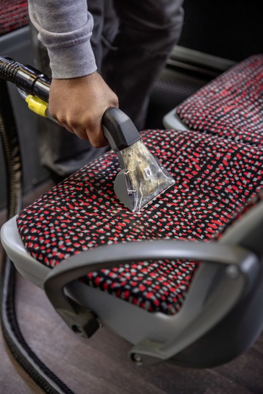 Пилосос миючий Karcher Puzzi 8/1 професійний