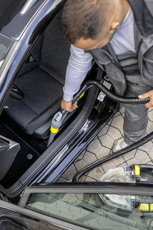 Пилосос миючий Karcher Puzzi 8/1 професійний