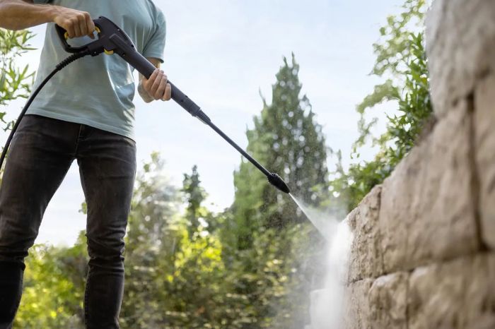 Комплект Karcher газонокосарка LMO 18-33 + триммер LTR 18-25+ швидкозарядний комплект 2,5 Ач + акумулятор 2.5Ач