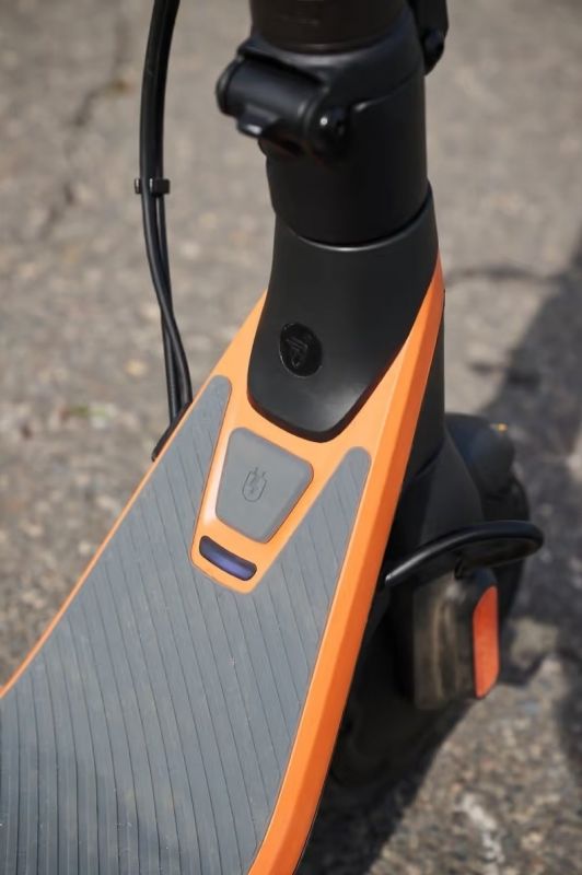 Електросамокат Segway-Ninebot дитячий C2, помаранчевий