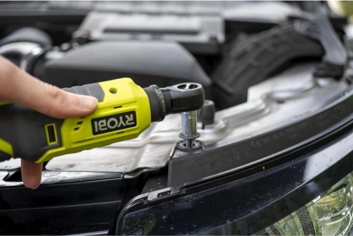 Трещітка акумуляторна RYOBI R18RW2-0, ONE+ 18В, квадрат 1/4", 60Нм, 4 положення головки (без АКБ та ЗУ)