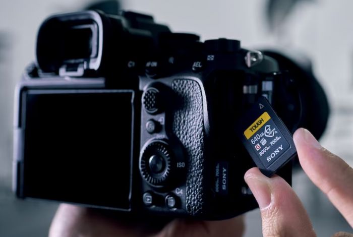 Карта пам'яті Sony CFexpress Type A 320GB R800/W700 Tough