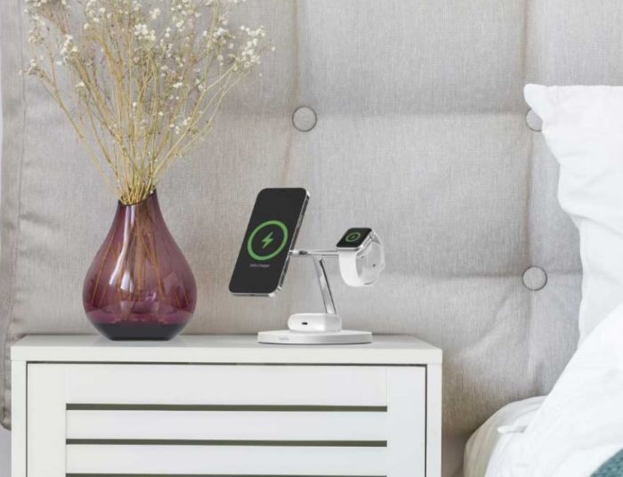 Зарядний пристрій бездротовий Belkin 3в1 MagSafe iPhone/Watch/AirPods, білий